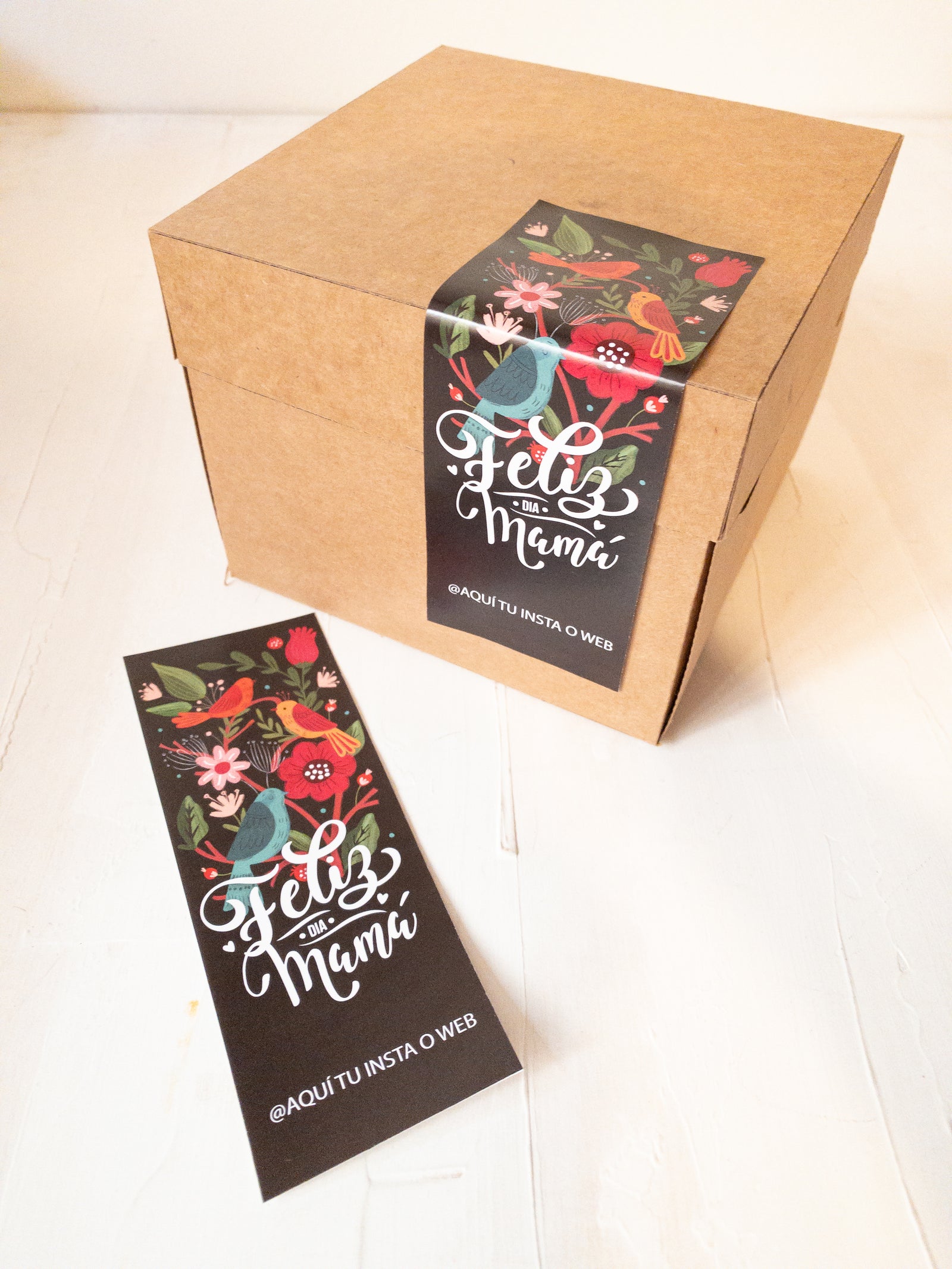 28 UNIDADES  STICKER DÍA MAMÁ - AVES