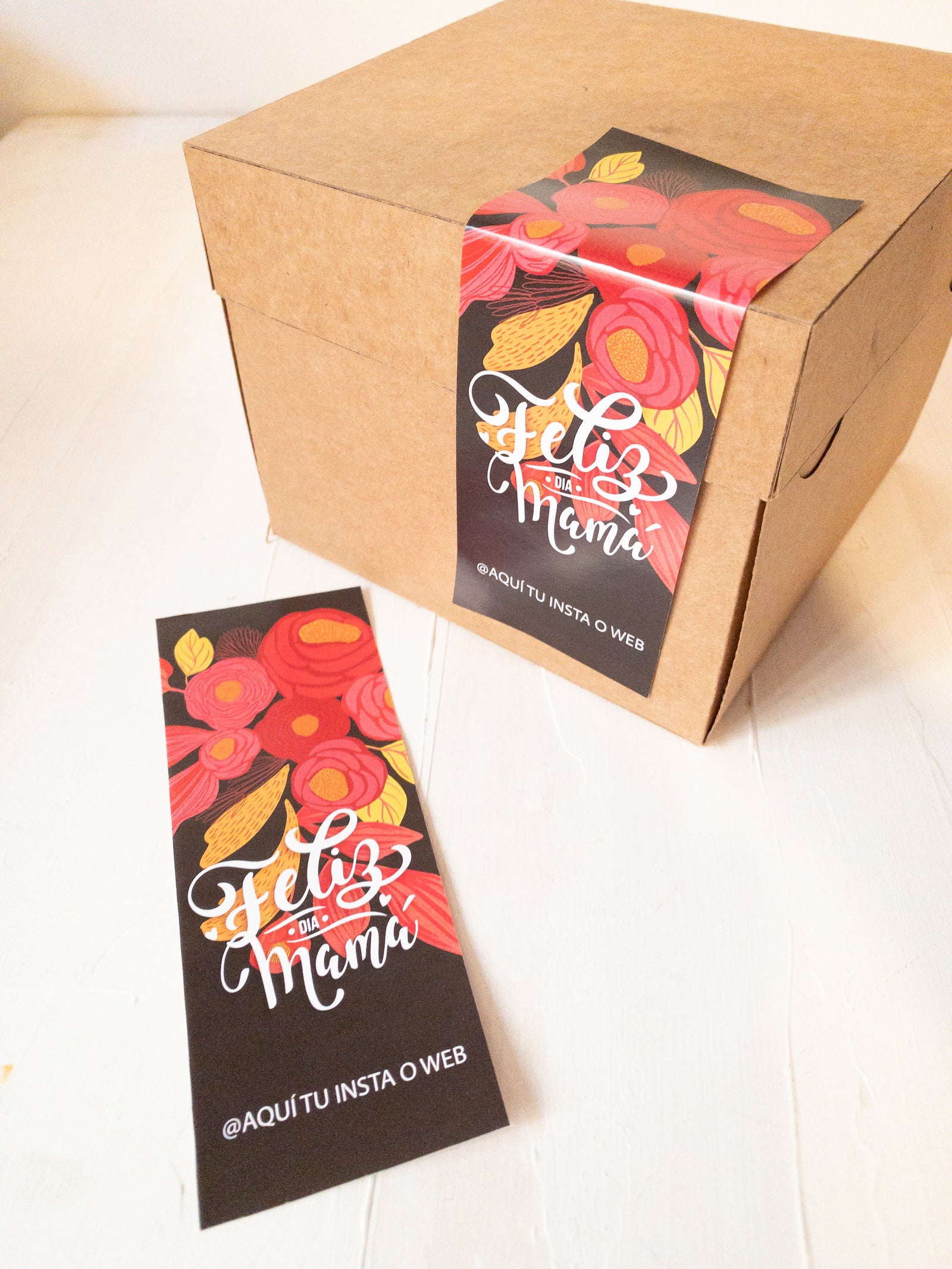 28 UNIDADES  STICKER DÍA MAMÁ - FLORES 2 LAPIN