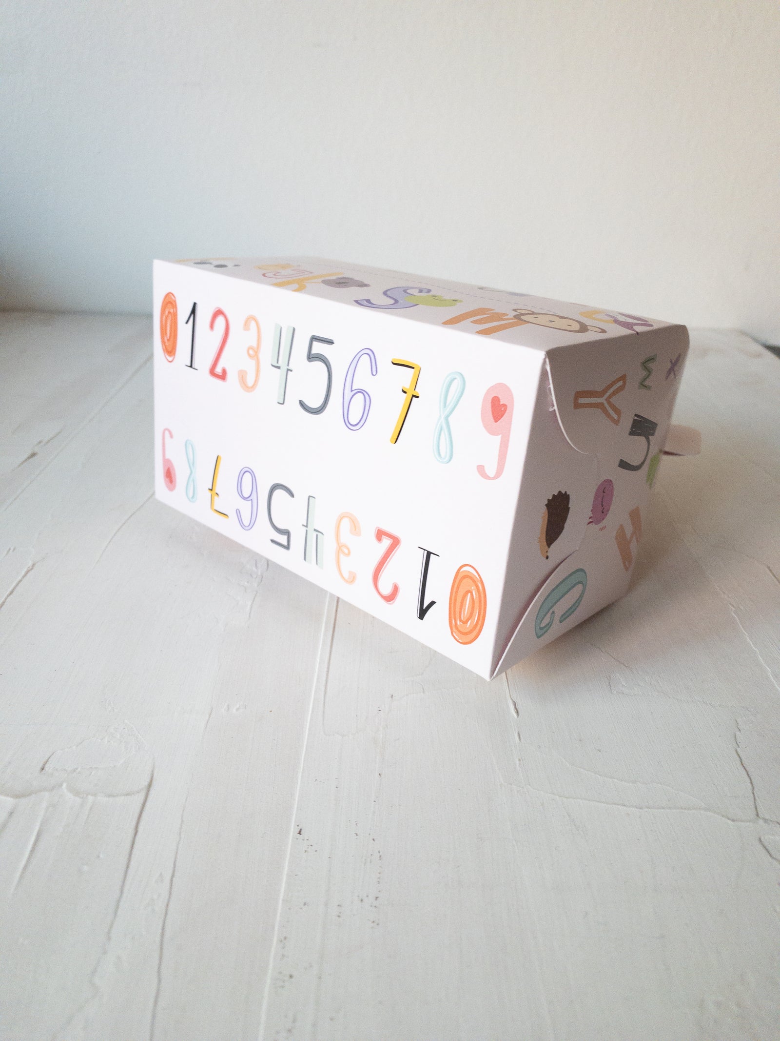 12 CAJAS ALFABETO 9,5 ALTO X 9,5 ANCHO X 17 LARGO - DETALLES PINCHANDO LA FOTO