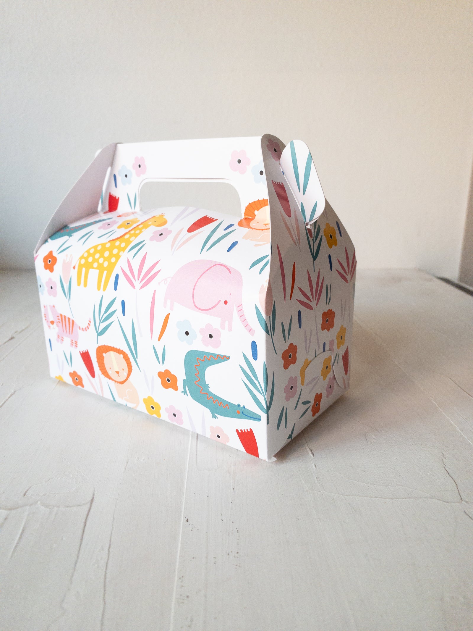 12 CAJAS ANIMALES 9,5 ALTO X 9,5 ANCHO X 17 LARGO - DETALLES PINCHANDO LA FOTO