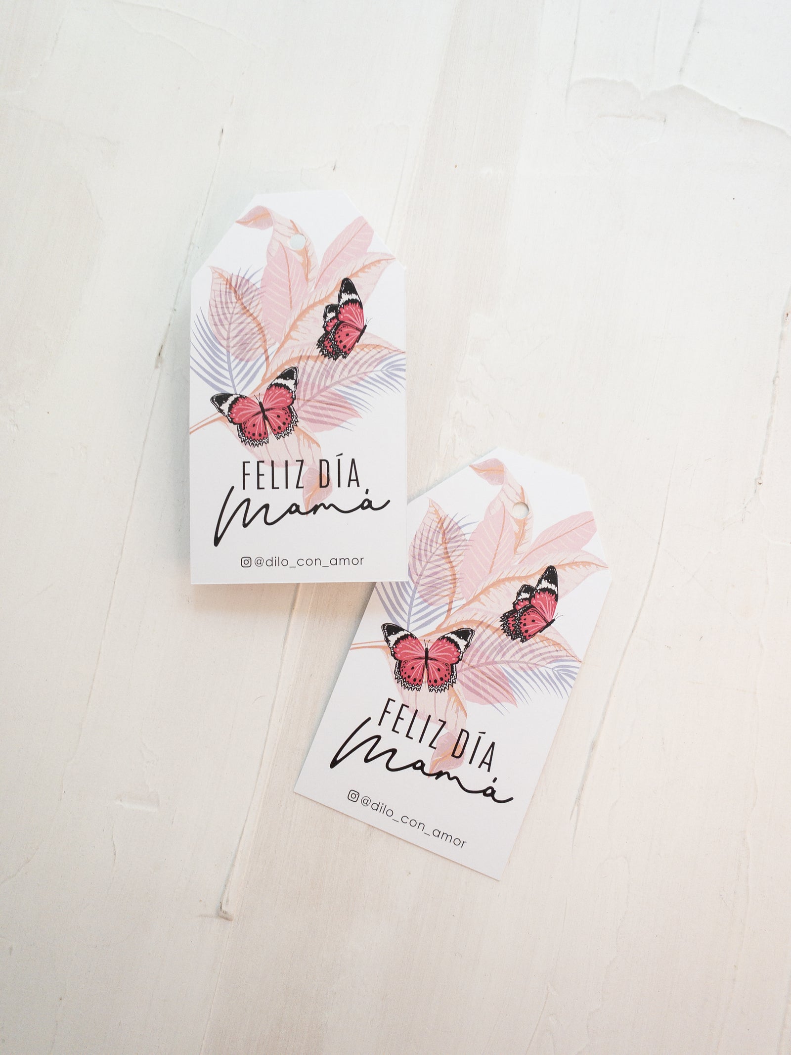 40 TAG 6X11 CM - MARIPOSAS Y MAMÁ