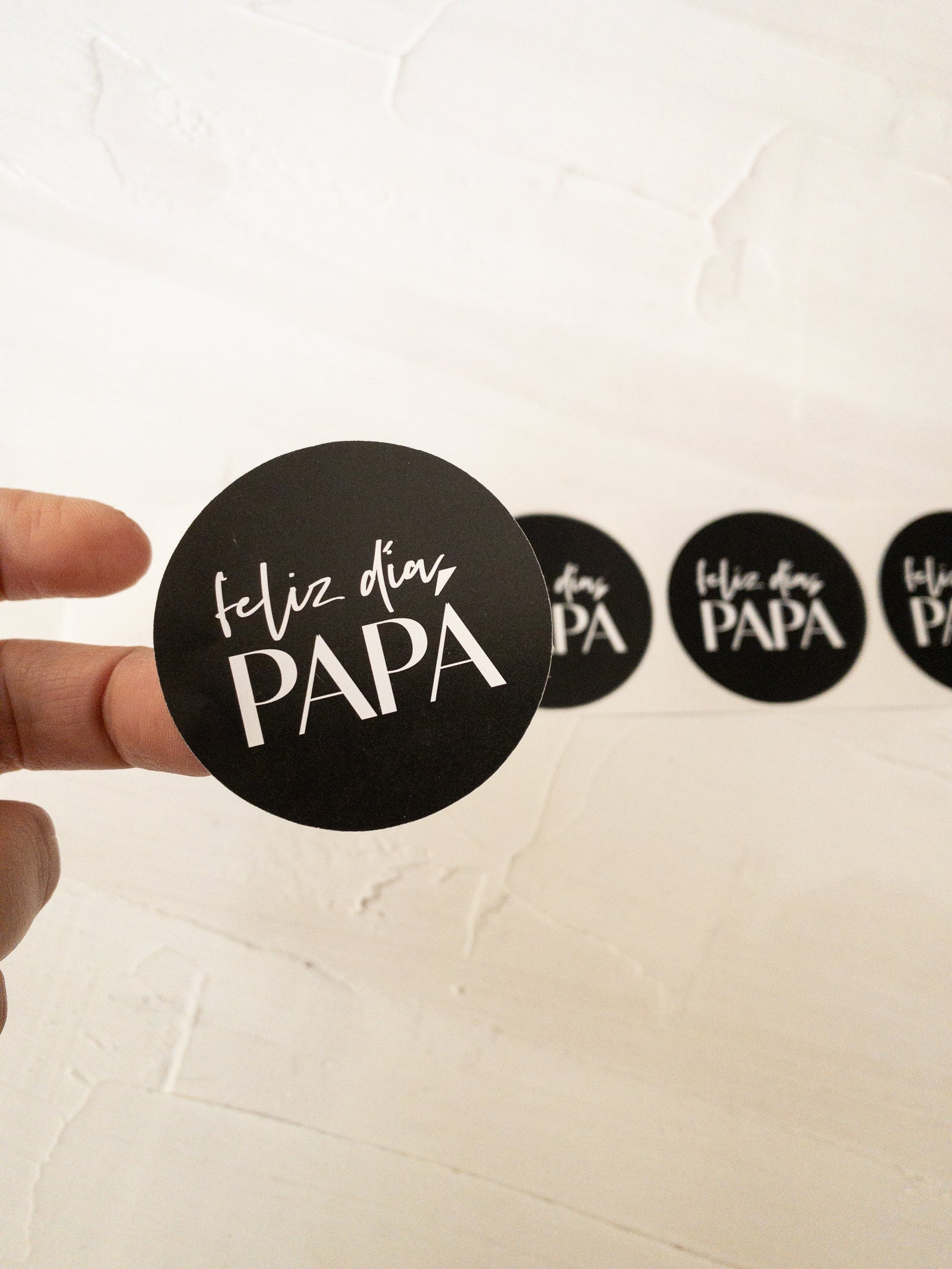 40 STICKER  5CM - FELIZ DÍA PAPÁ