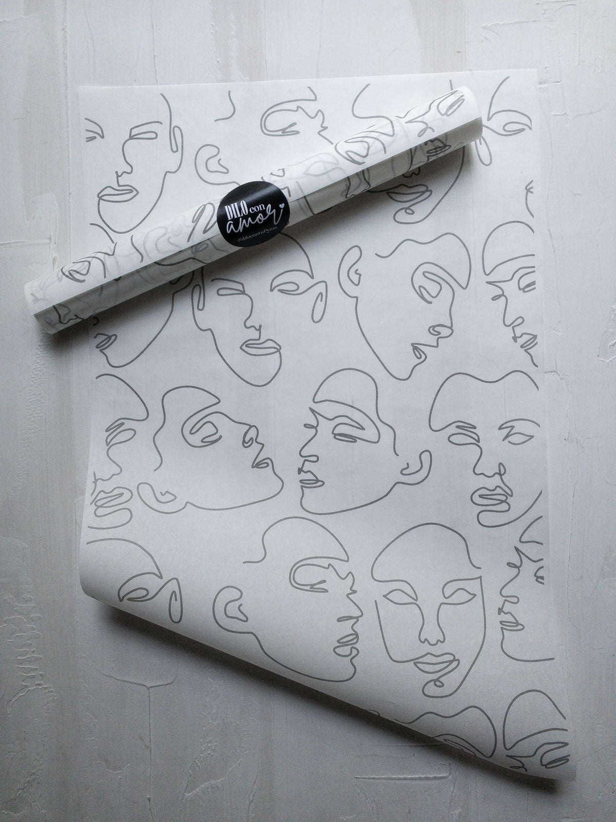 50 UNIDADES MUJER LINEAL B/N SIN LOGO  MÁS INFO PINCHA FOTO