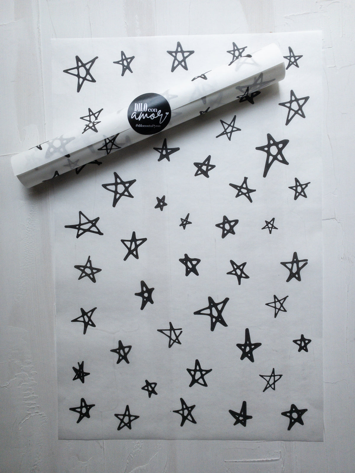 50 UNIDADES ROCKSTAR B/N SIN LOGO MÁS INFO PINCHA FOTO