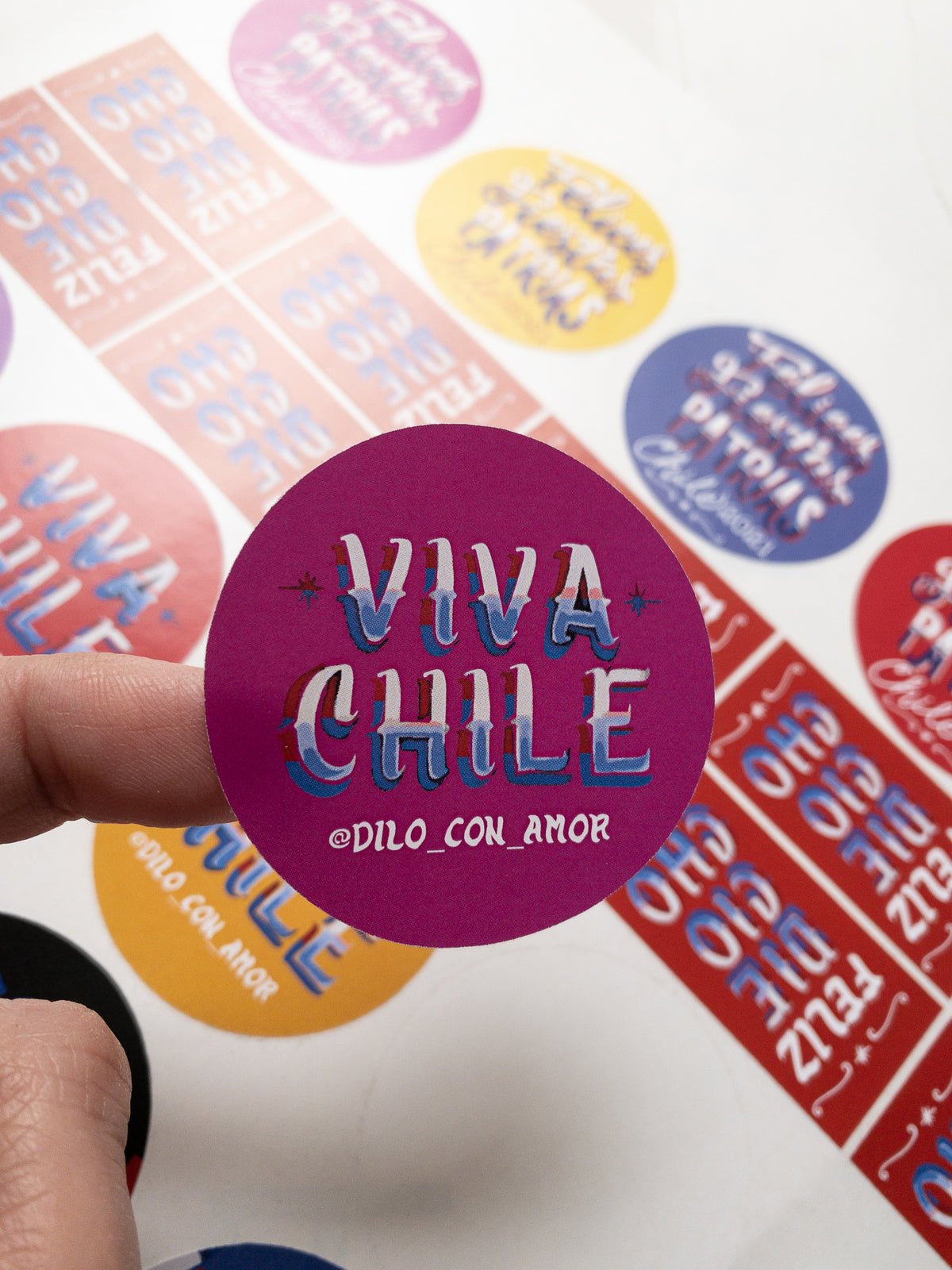 40 STICKER 5 CM -  VIVA CHILE / INGRESA EN LA FOTO PARA OPCIONES