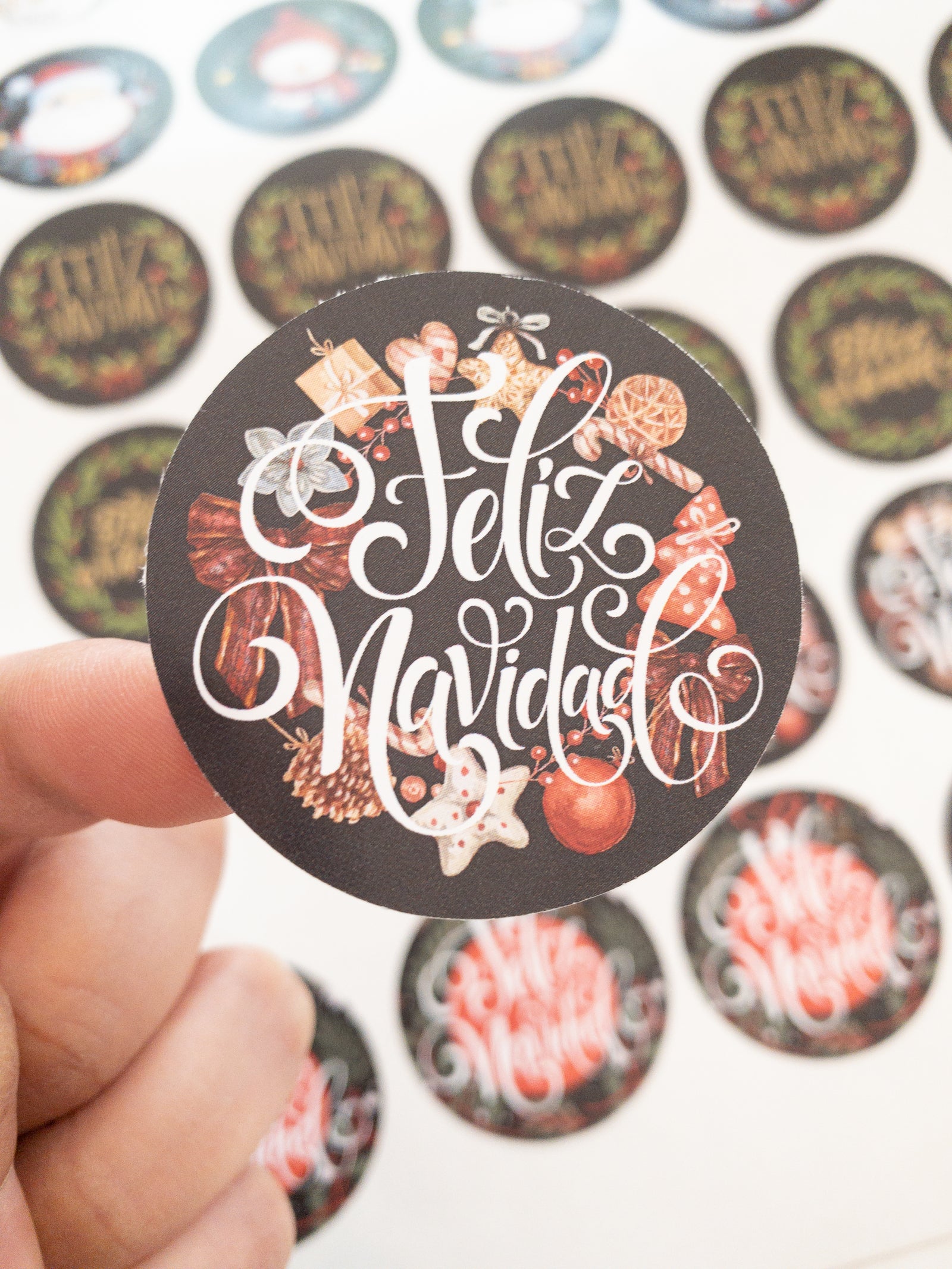 CORONA 2 - 40 STICKER  + INFO PINCHANDO LA FOTO