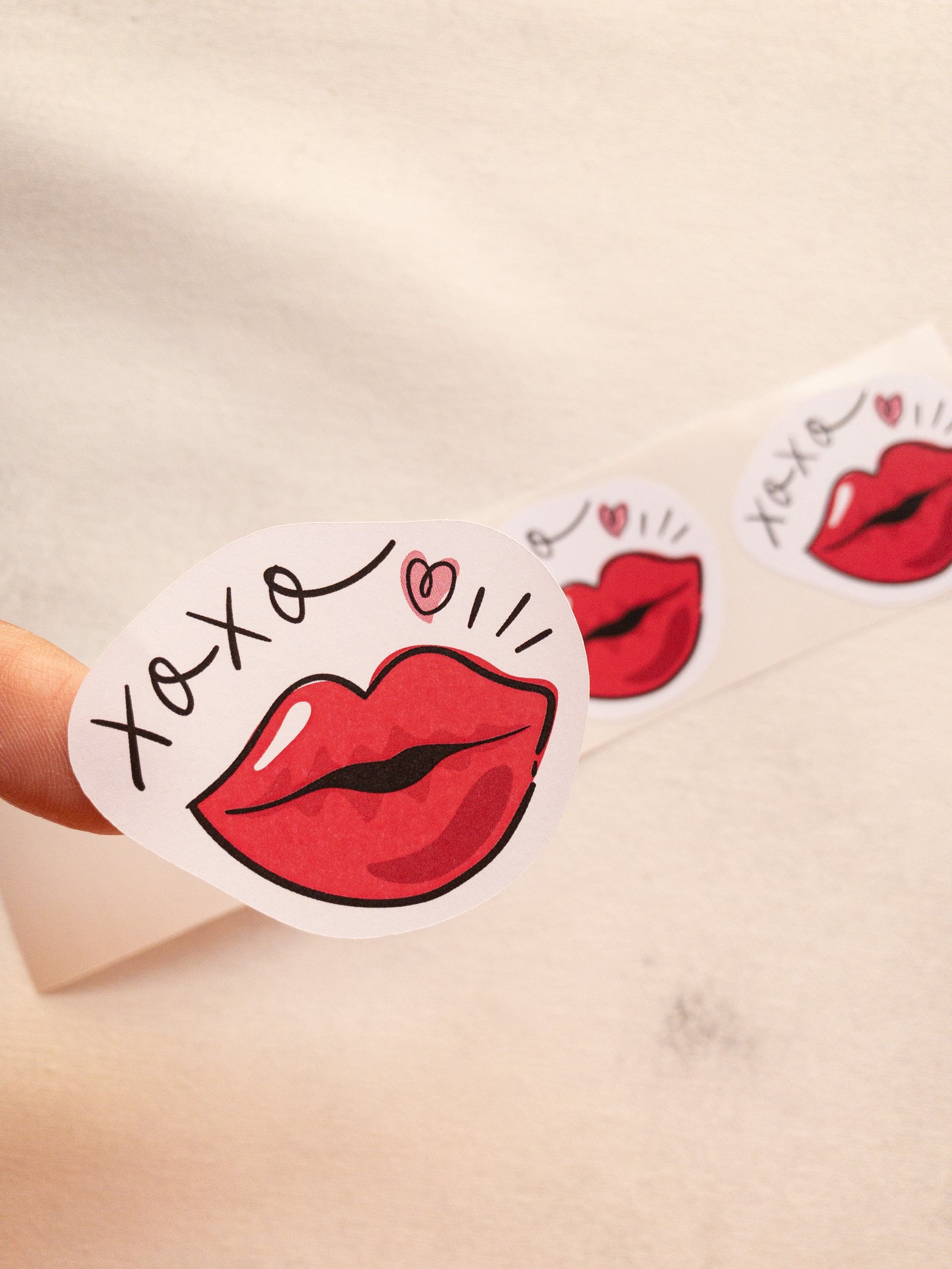 40 STICKER 4,2 x 5 cm - BESITOS LOVE
