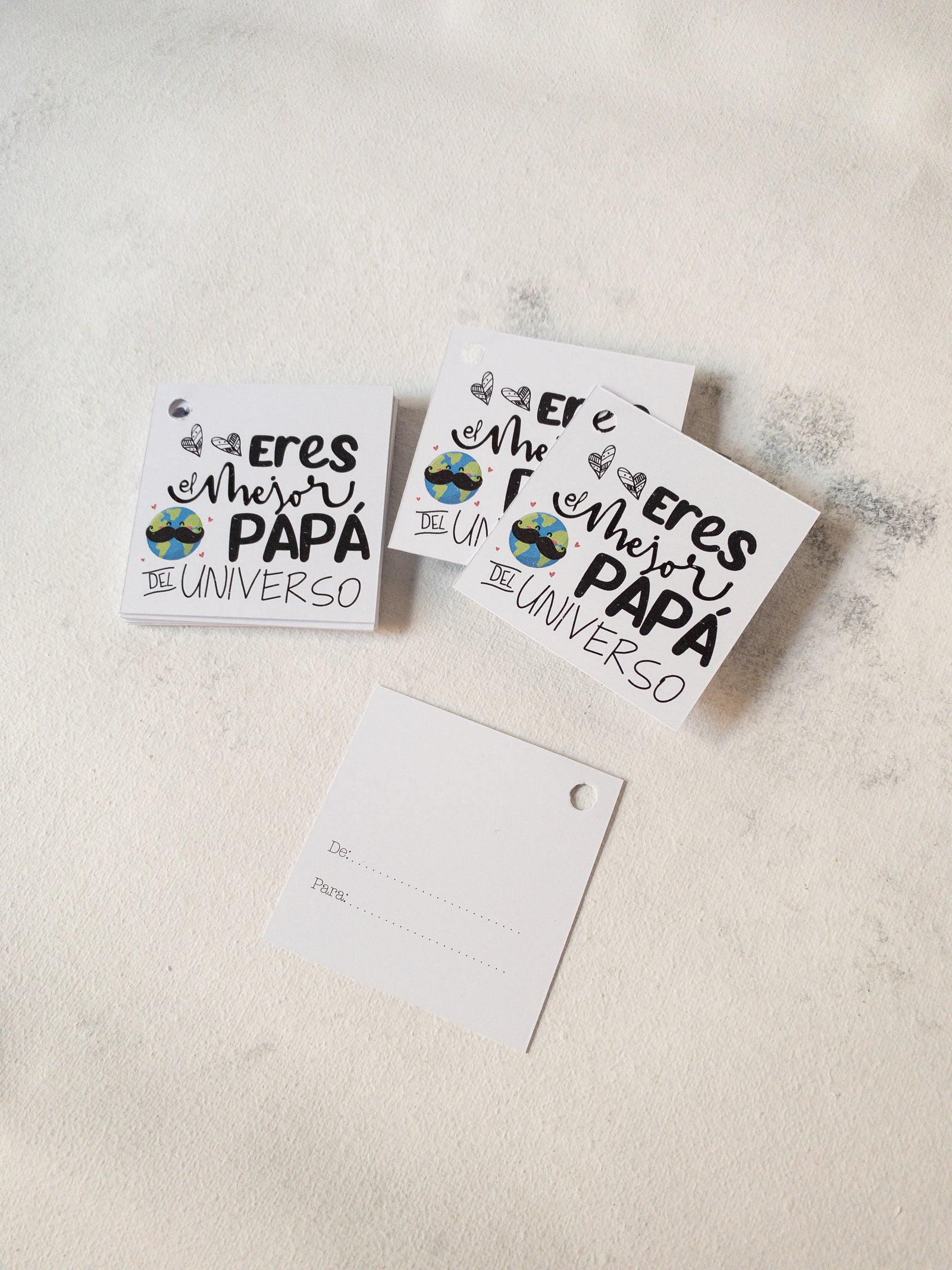 50 TAGS  5X5 CMS  IMPRESO 2 CARAS - MEJOR PAPÁ UNIVERSO - MÁS INFO PINCHA FOTO