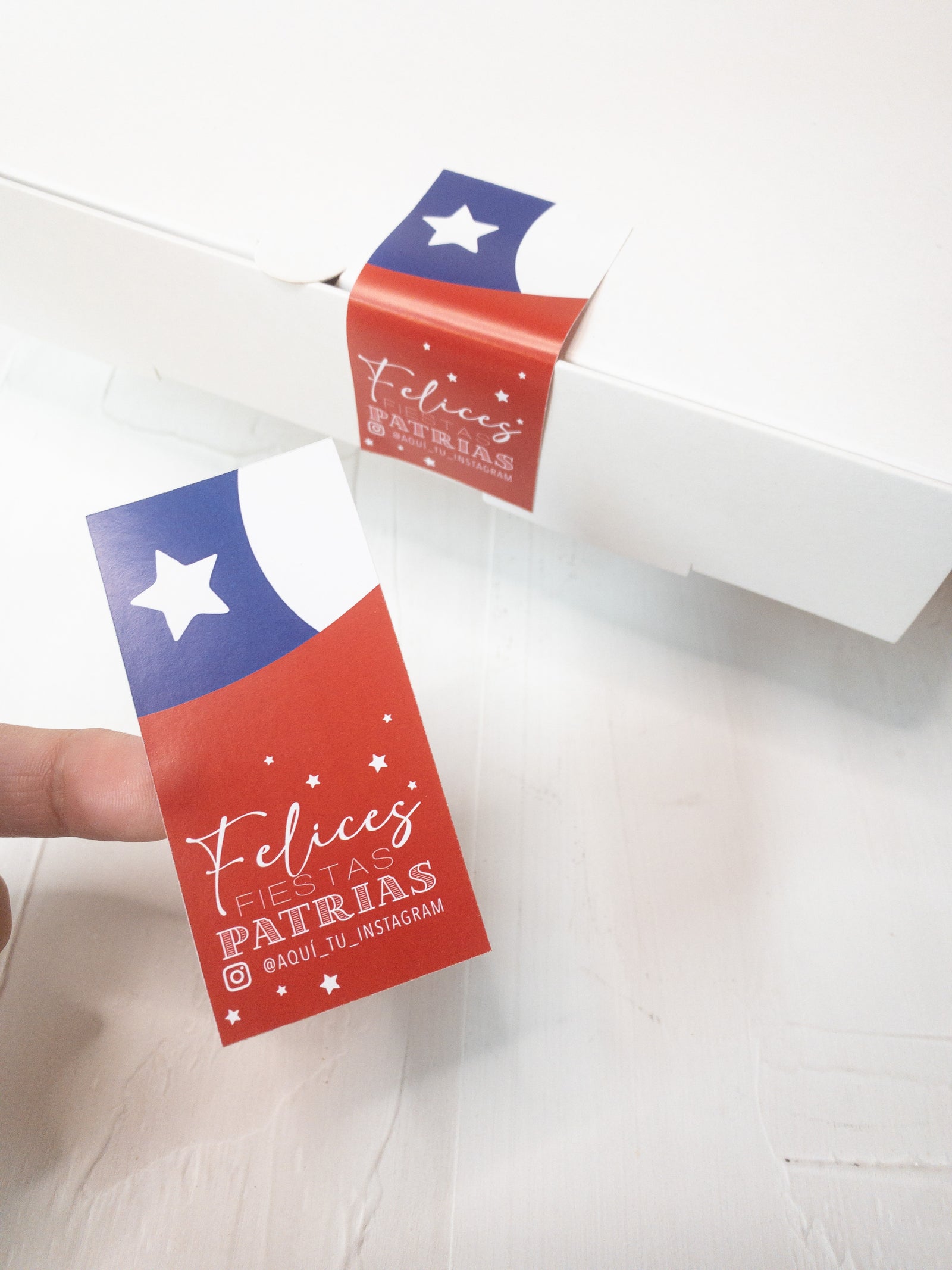 30 STICKER 4X8 CM - CIERRE CAJA 18CHERO MINI / INGRESA EN LA FOTO PARA INFO