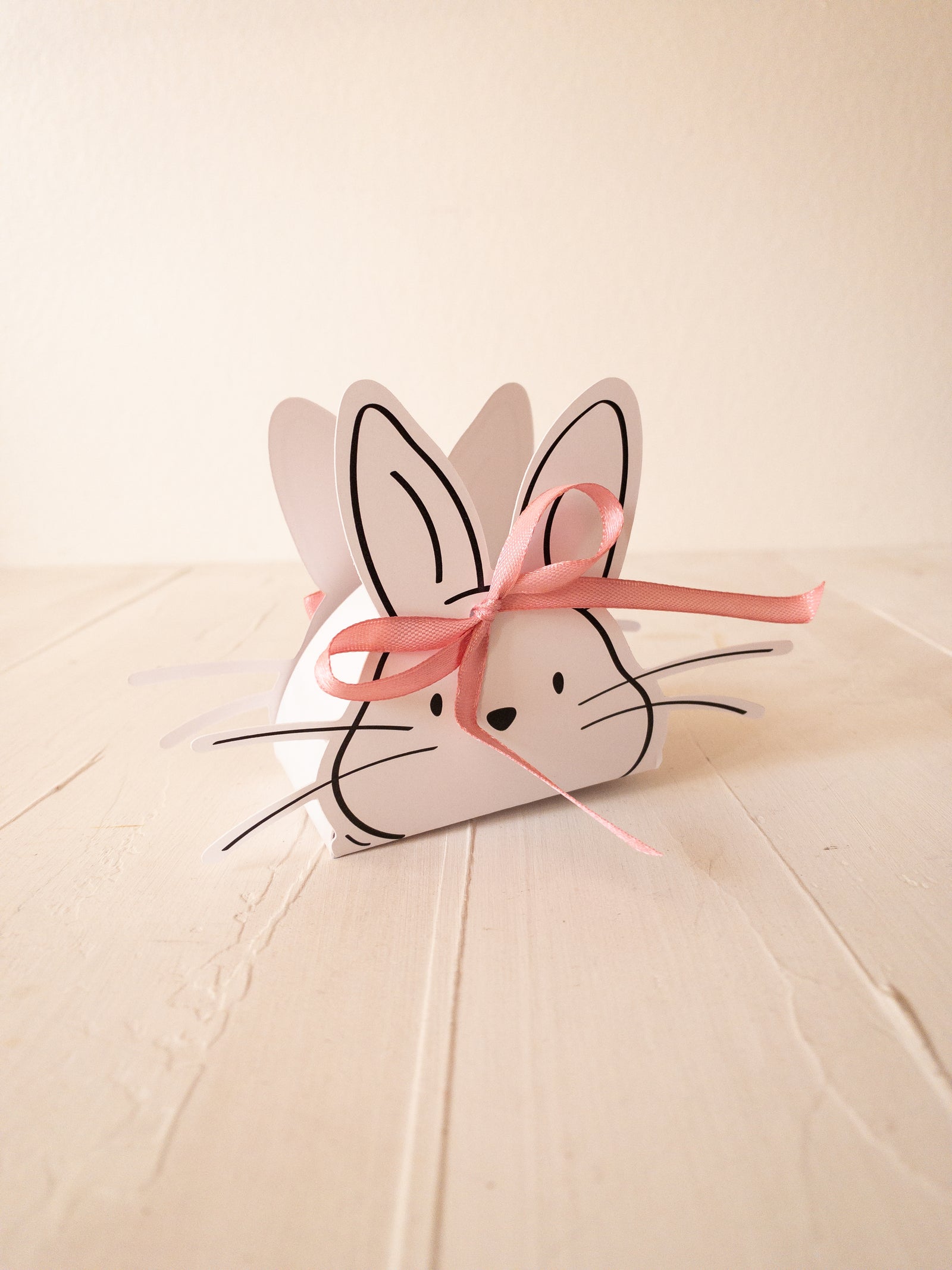 12 CAJAS CONEJO 6,5 x 4,5 x 8 cms - CON CINTA - DETALLES PINCHANDO LA FOTO