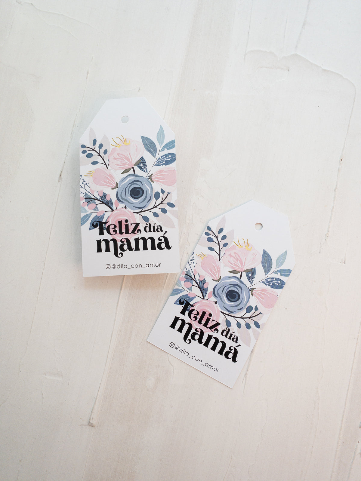 40 TAG 6X11 CM - FELIZ DÍA MAMÁ